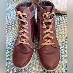 Chaco Dark Brown women’s Leather Boots